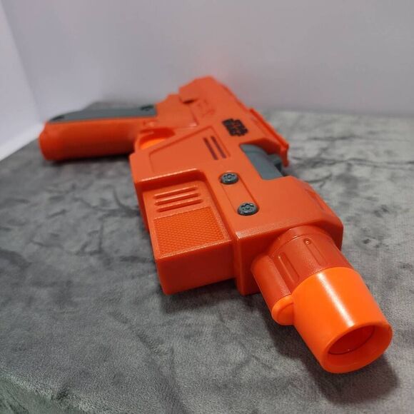 Star Wars NERF Poe Dameron Blaster (glowstrike darts not included) - Picture 6 of 6